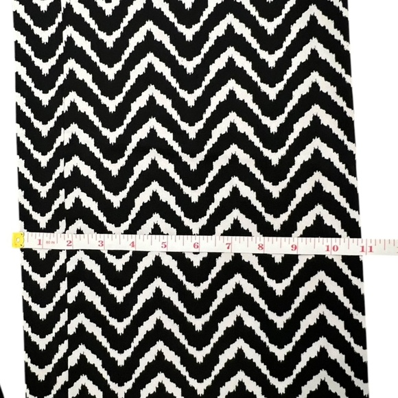 AB Studio Black and White Chevron Wide Leg Pants - Picture 9 of 11